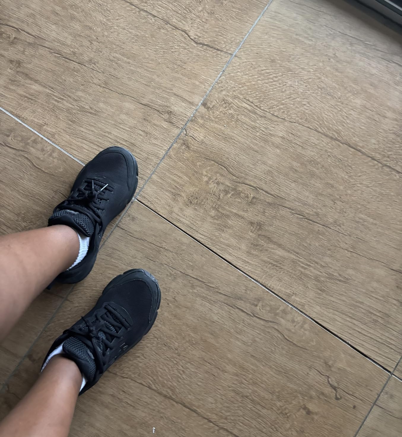 Under Armour Women's Charged Assert 10 Shoes customer photo 1