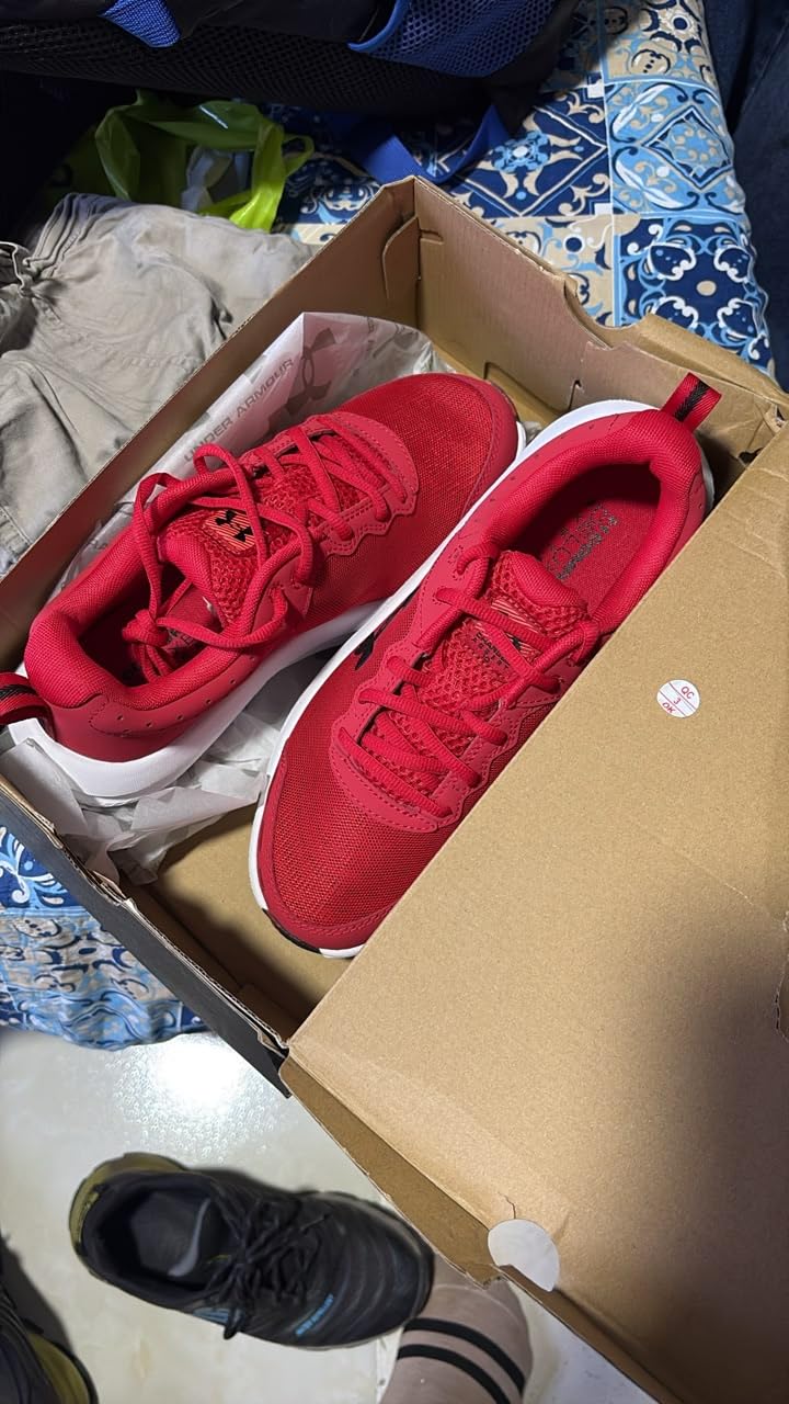 Under Armour Men's Charged Assert 10 Shoes customer photo 2