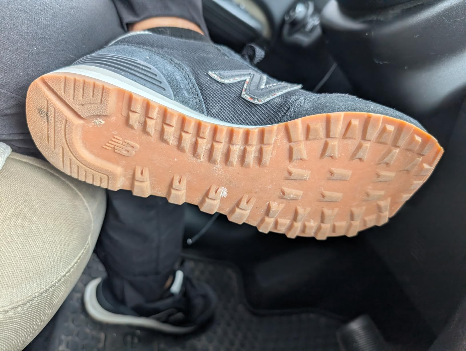 New Balance Women's 515 V3 Sneaker customer photo 1