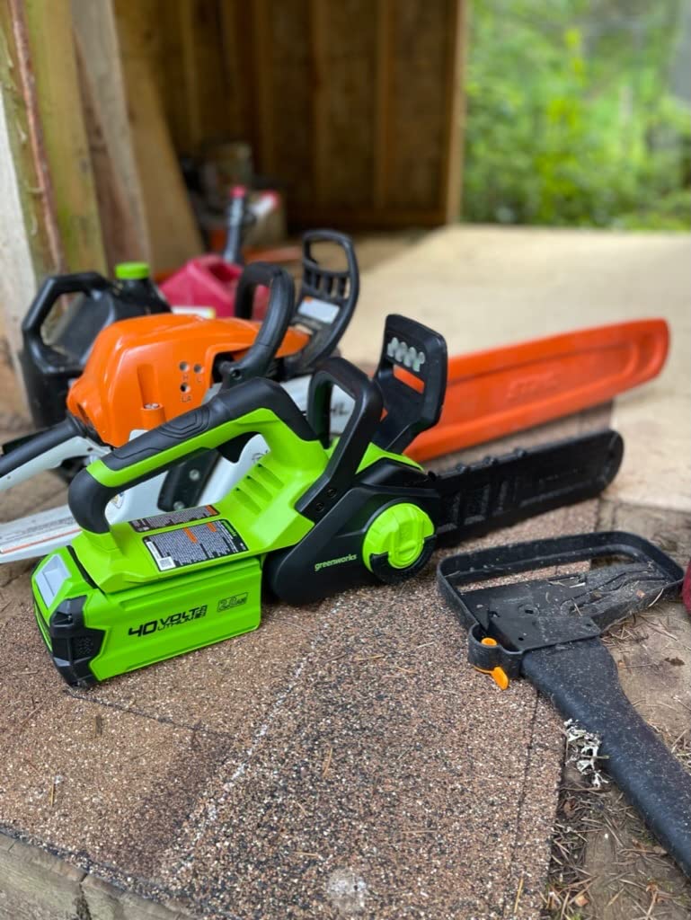 Greenworks 40V 12 in Cordless Electric Chainsaw, 2.0 Ah Battery and Charger customer photo 1