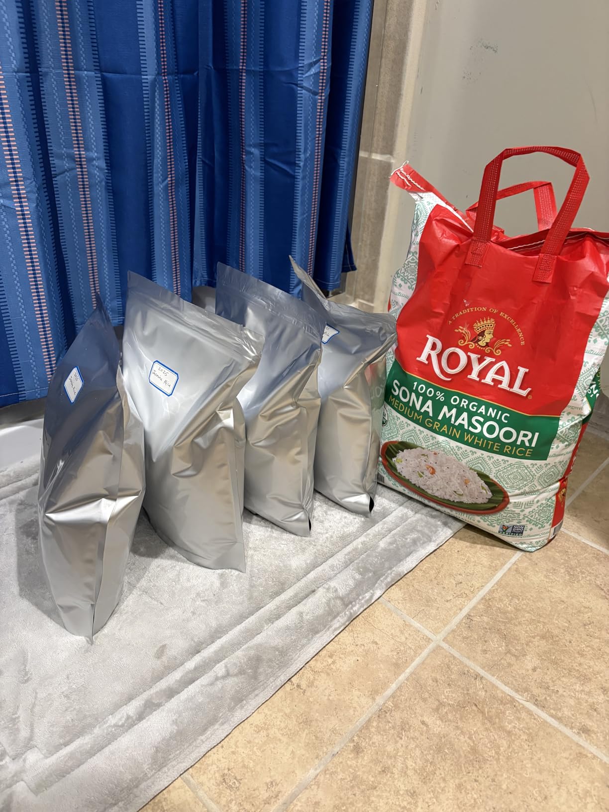 SYMYNELEC 100-Pack Mylar Bags with 400cc Oxygen Absorbers for Food Storage | 11.8 Mil Heavy Duty, 3 Sizes (1 Gallon, 1 Quart, 1/2 Pint), Stand-up Zipper, Resealable, Heat Sealable, Airtight, Smell Proof customer photo 2