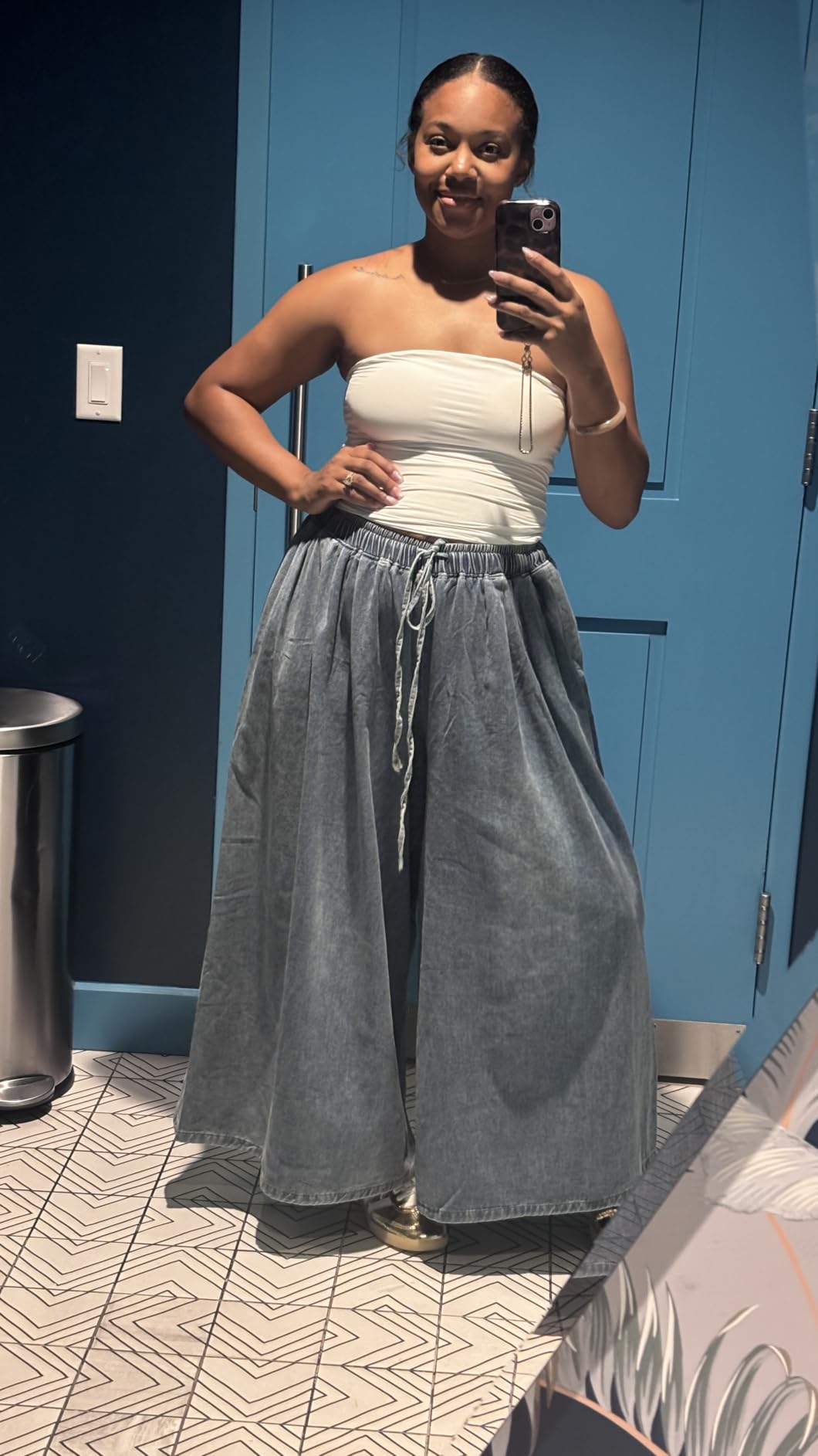 UQJE Women's Wide Leg Baggy Jeans Plus Size Loose Elastic Waist Denim Pants with Deep Pockets Light Blue customer photo 1