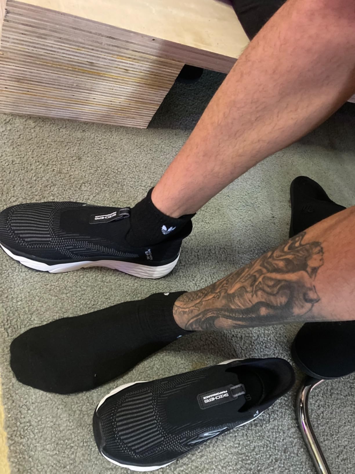Skechers Men's Max Cushioning Elite - Advantageous Slip On customer photo 1