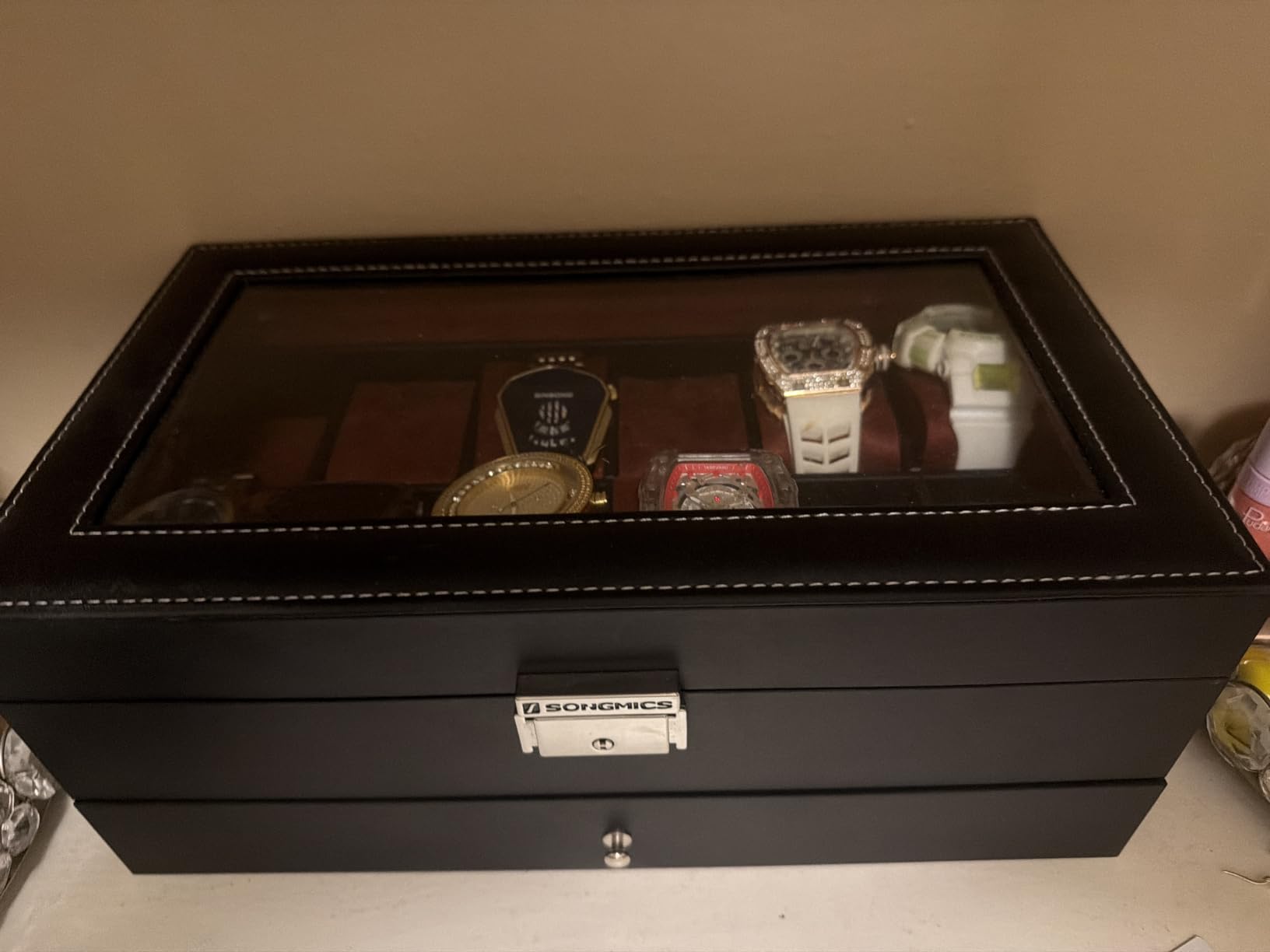 SONGMICS 12-Slot Watch Box, Lockable with Glass Lid, 2 Layers Watch Case customer photo 2