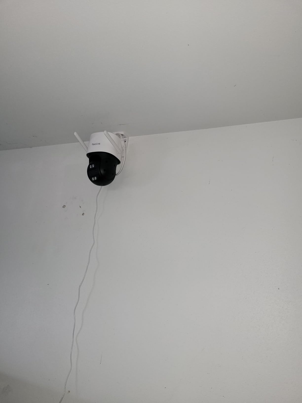 REOLINK 4K 8MP Dual-Lens PTZ Wired WiFi Outdoor Security Camera, 2.4/5GHz customer photo 1