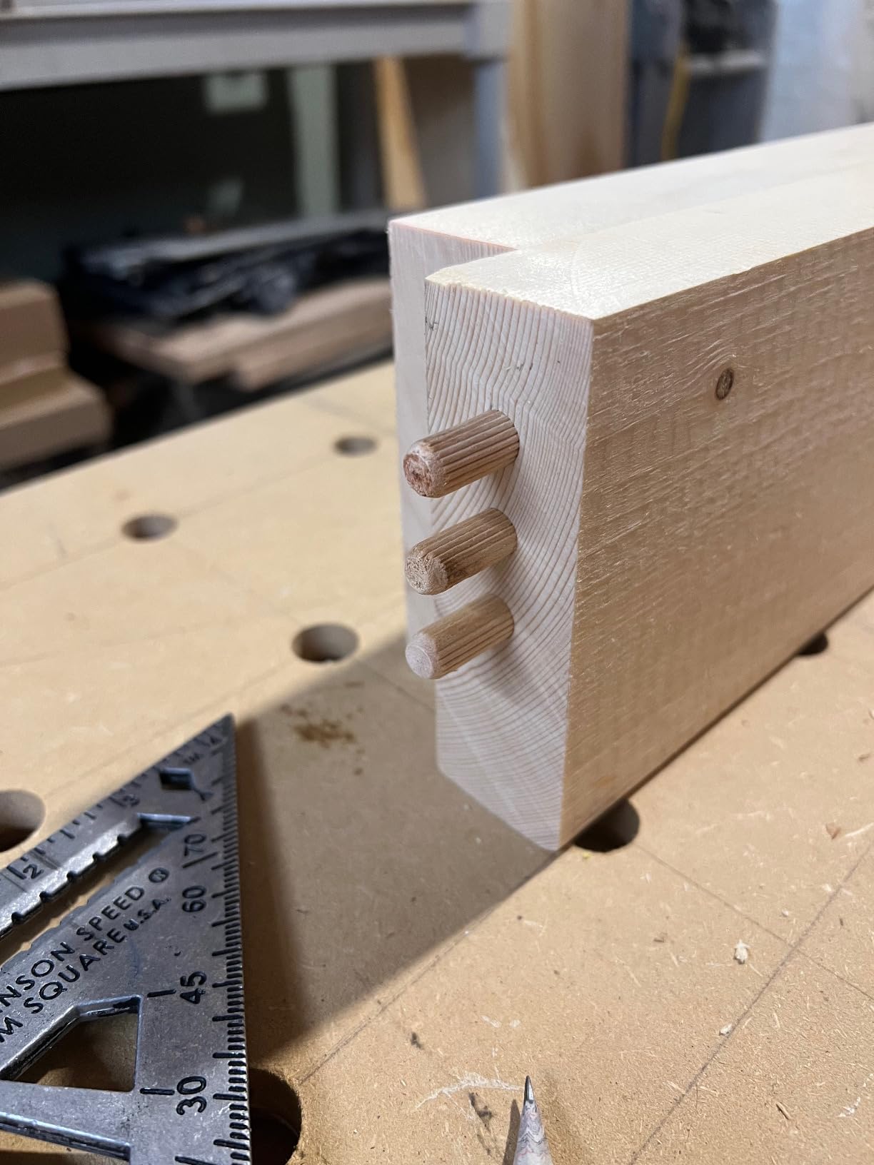 Milescraft 1334 Joint Master – Self-Clamping Aluminum Doweling Jig. Creates Edge, Corner, and Surface Joints. Includes Centering Spacers. For 1/4in, 5/16in, and 3/8in Dowel Pins customer photo 1