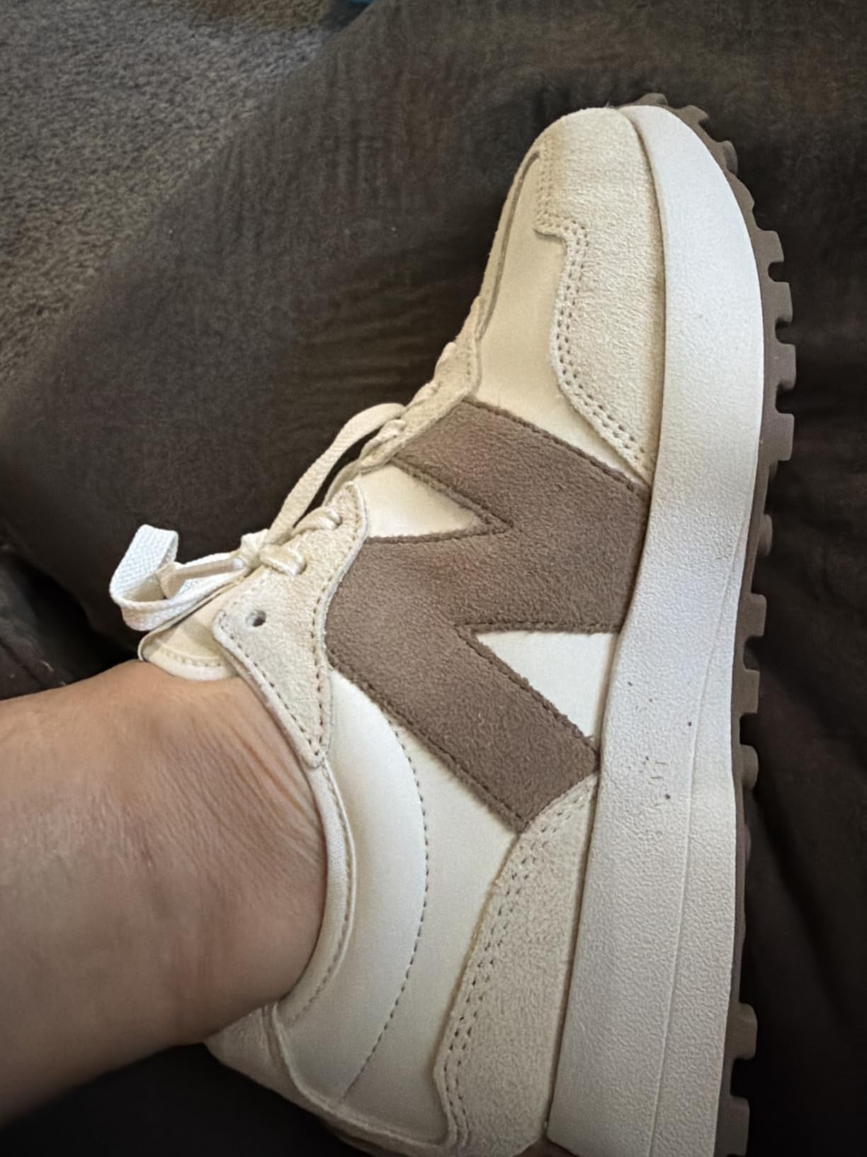 New Balance Women's 327 customer photo 2