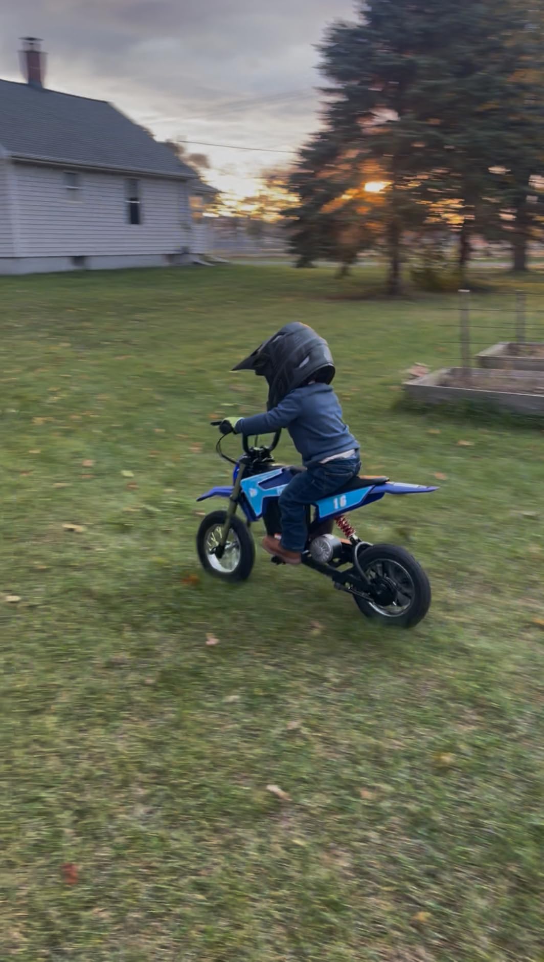 Hiboy DK1 36V Electric Dirt Bike for Kids, 300W & 15.5 MPH, Ages 3-10 customer photo 2