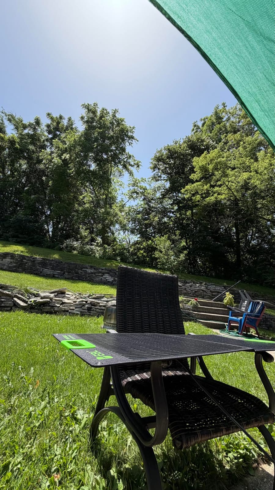 200W Portable Solar Panel for Power Station Generator, 12V/24V Flexible Foldable Solar Panel Kit Lightweight High-Efficiency Solar Charger Power Backup for Outdoor Van Camper Boat Caravan Off-Grid customer photo 2