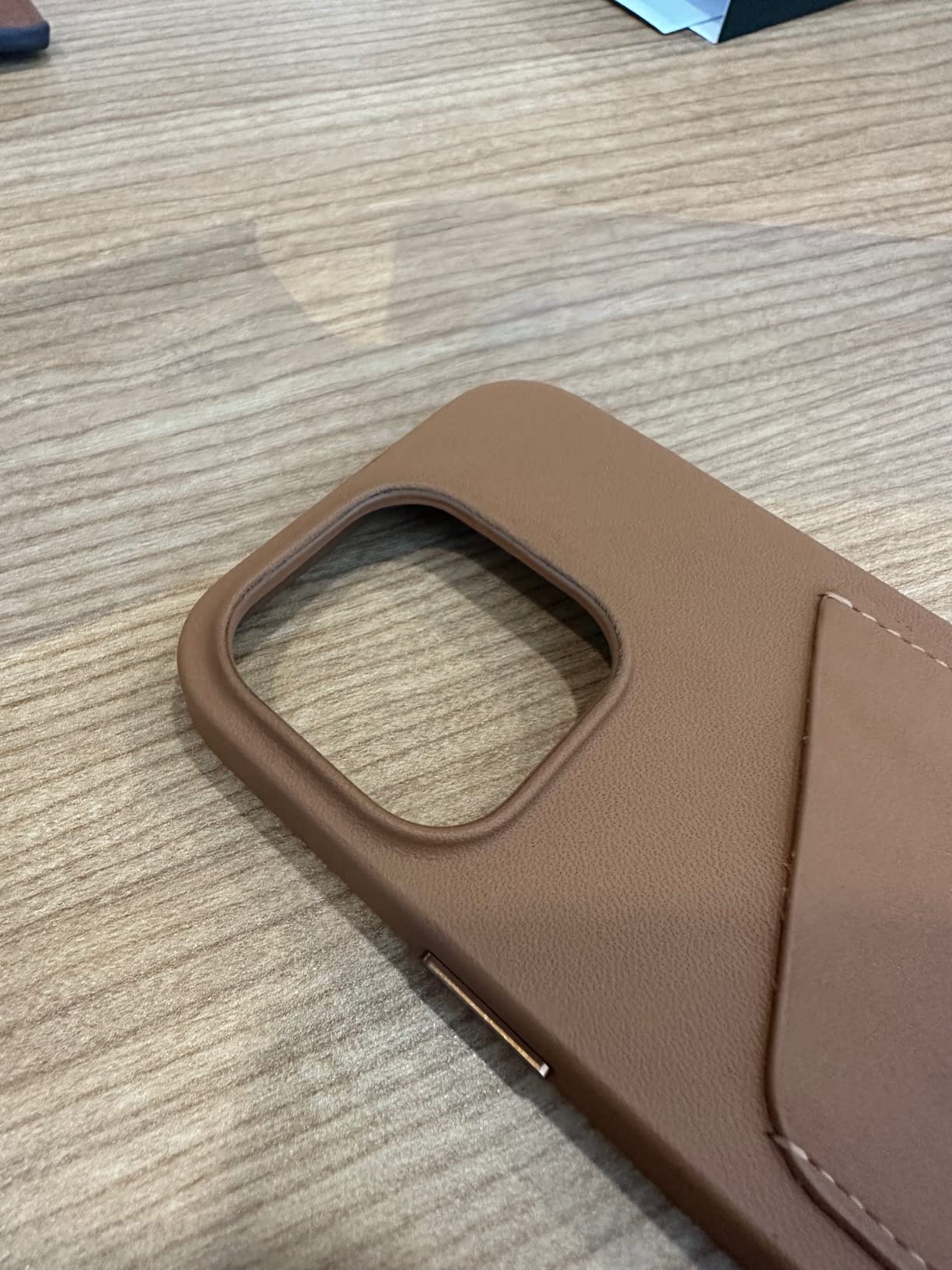 Mujjo Full Leather Wallet Case for iPhone 14 Pro with Card Holder (Tan) customer photo 1