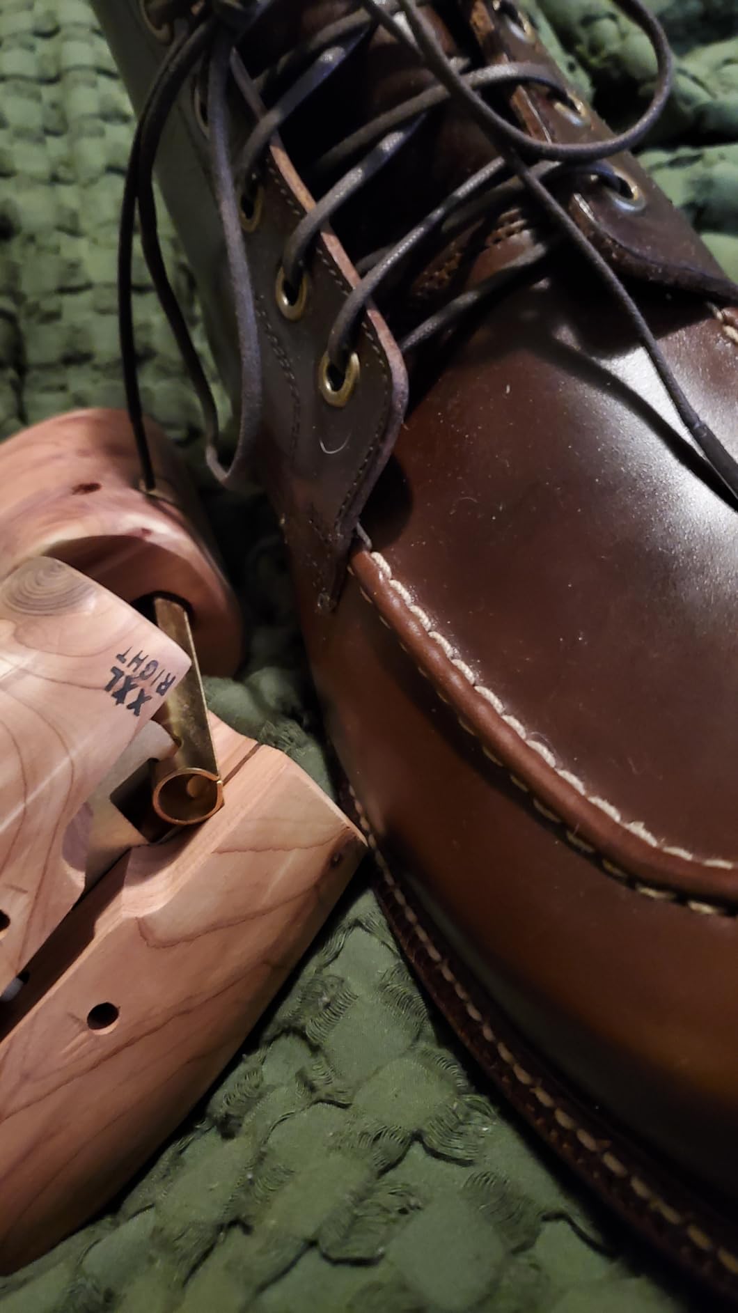 HOUNDSBAY Boot Trees, Cedar Boot Tree for Men, Shoe Tree for Boots, Boot Stretcher & Shaper customer photo 2