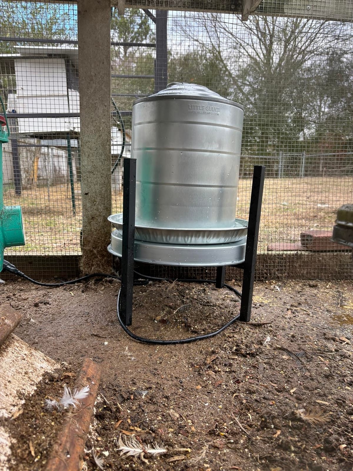 Chicken Water Heater Base for Winter, Heated Chicken Waterer 5 Gallon 125W customer photo 1