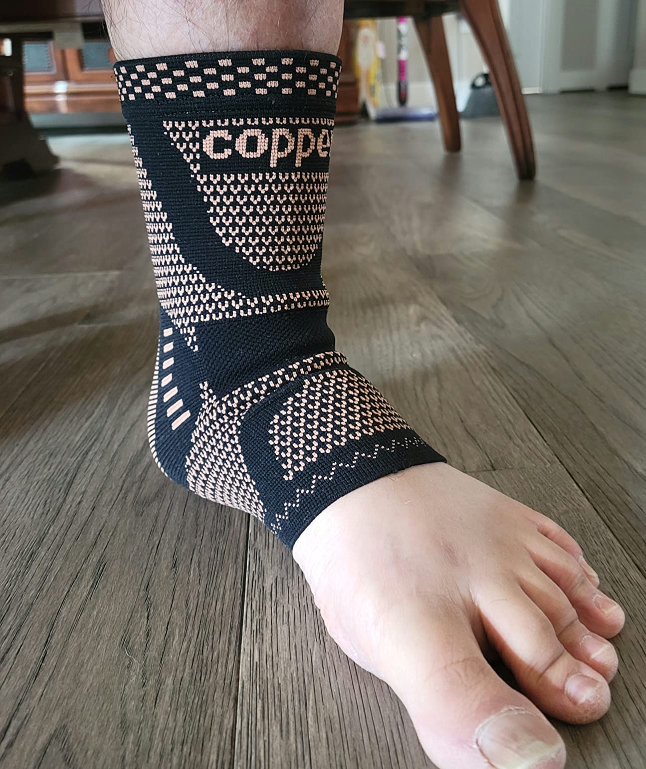LISEPWU Copper Ankle Brace for Men & Women, Ankle Compression Sleeve 1 Pair - Infused Copper Ankle Support Sleeve for Foot Pain, Sprained Ankle, Achilles Tendonitis, Plantar Fasciitis, Daily Protection L customer photo 2