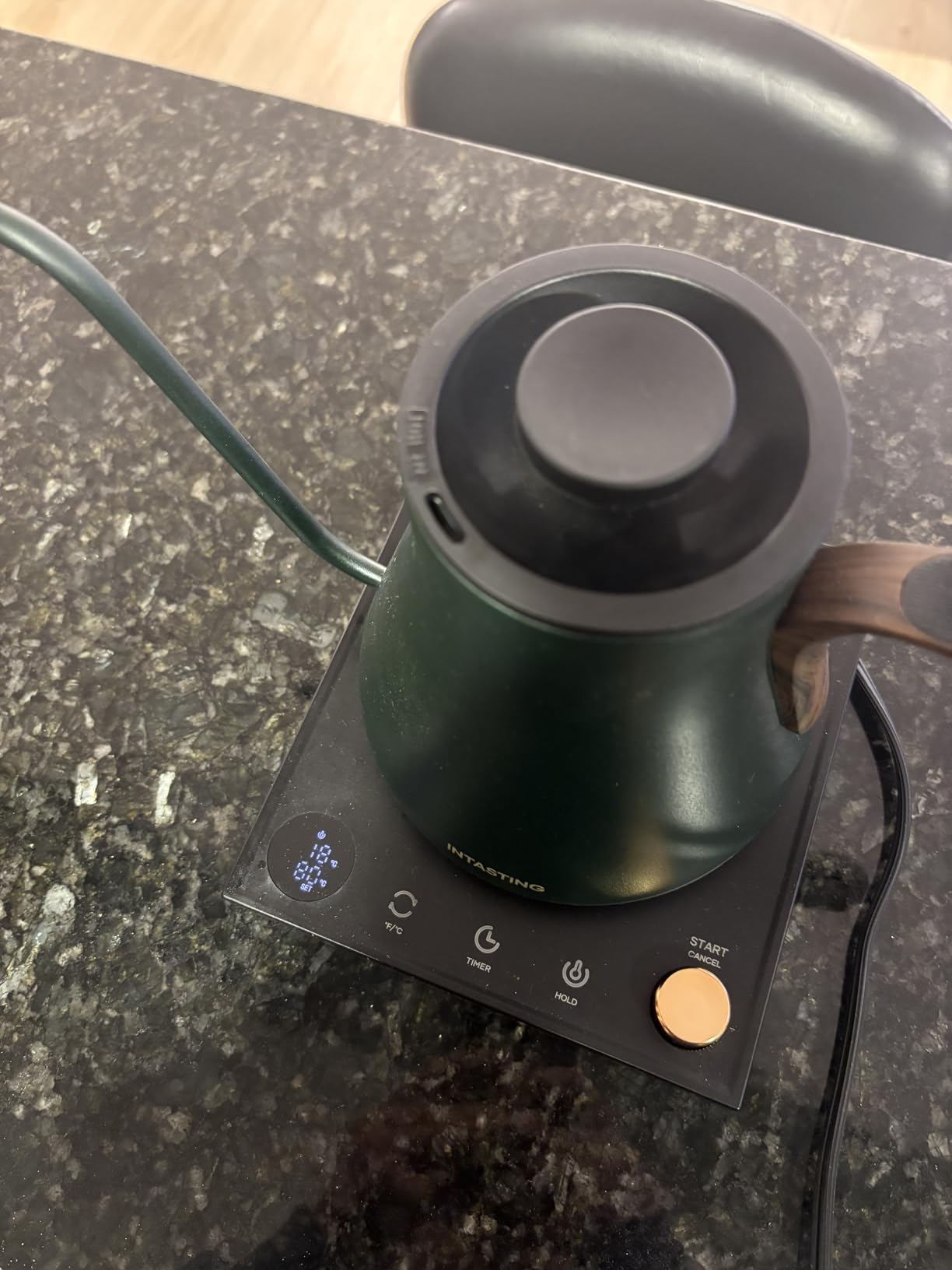 INTASTING Gooseneck Electric Kettle with ±1℉ Temperature Control 0.9 Liter customer photo 2