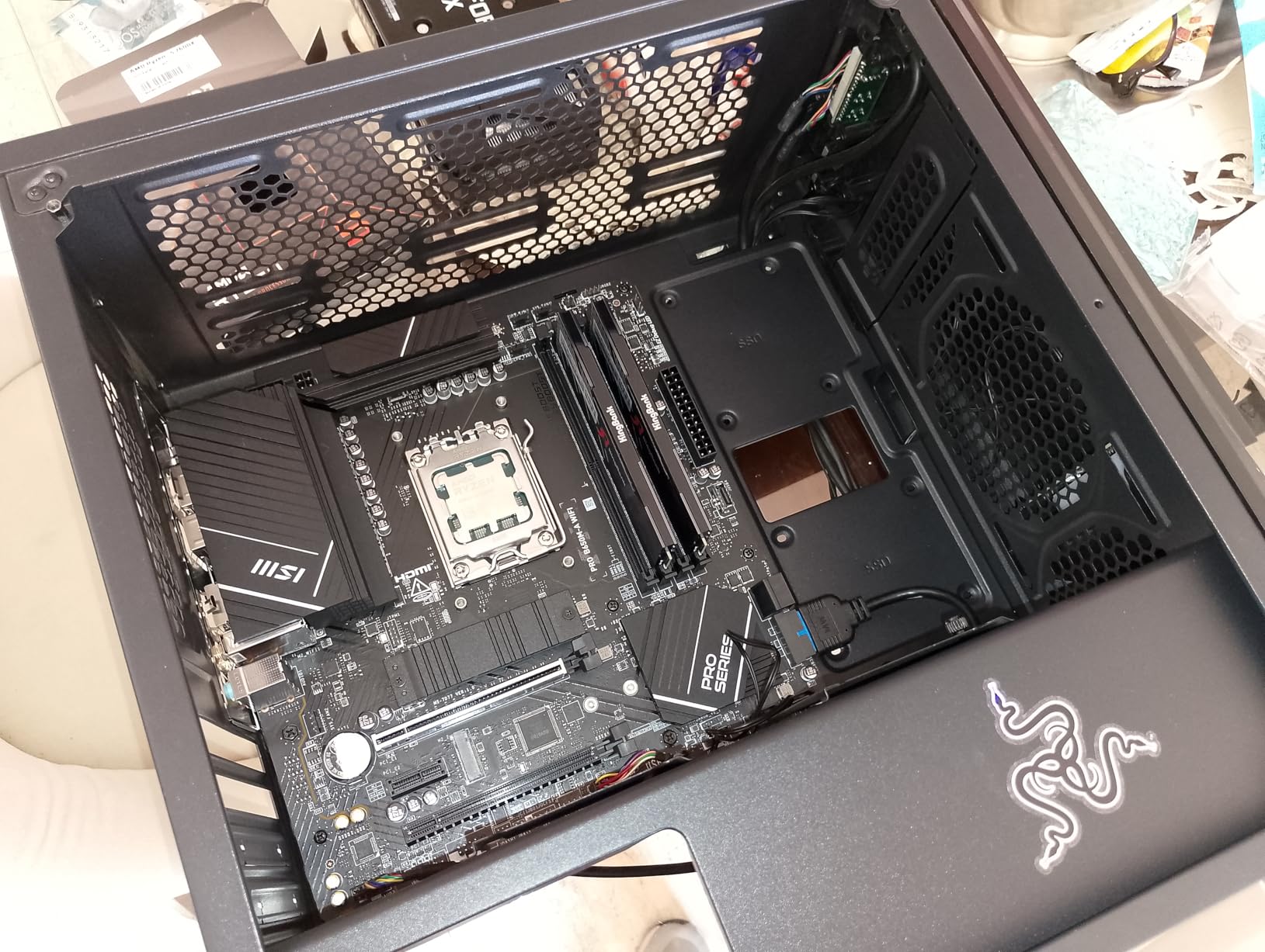 MSI PRO B650M-A WiFi ProSeries Motherboard (AMD Ryzen 9000/8000/7000 Series Processors, AM5, DDR5, PCIe 4.0, M.2, SATA 6Gb/s, USB 3.2 Gen 2, HDMI/DP, Wi-Fi 6E, Bluetooth 5.3, 2.5Gbps LAN, mATX) customer photo 2