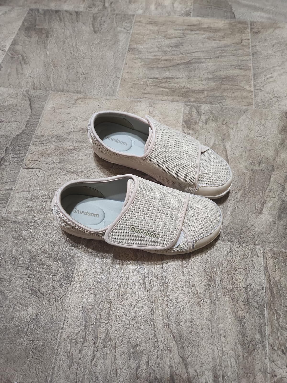 Women's Wide Shoes for Diabetic Edema Swollen Feet Elderly customer photo 1