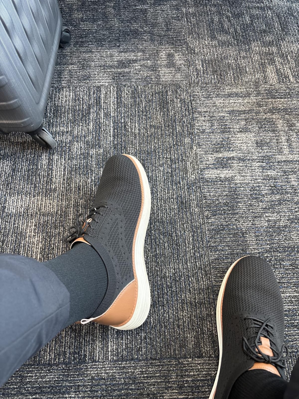 VILOCY Men's Casual Dress Sneakers Tennis Walking Shoes | Lace-Up Breathable Lightweight Comfortable Office Knit Mesh Oxfords Work&Weekend Shoes customer photo 1