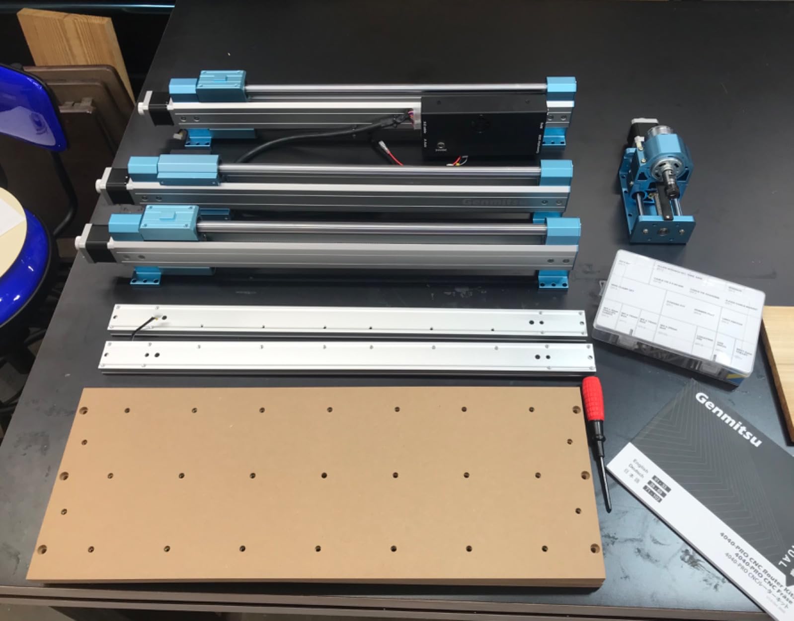 Genmitsu 4040-PRO CNC Router Machine for Metal Acrylic Cutting Milling customer photo 1