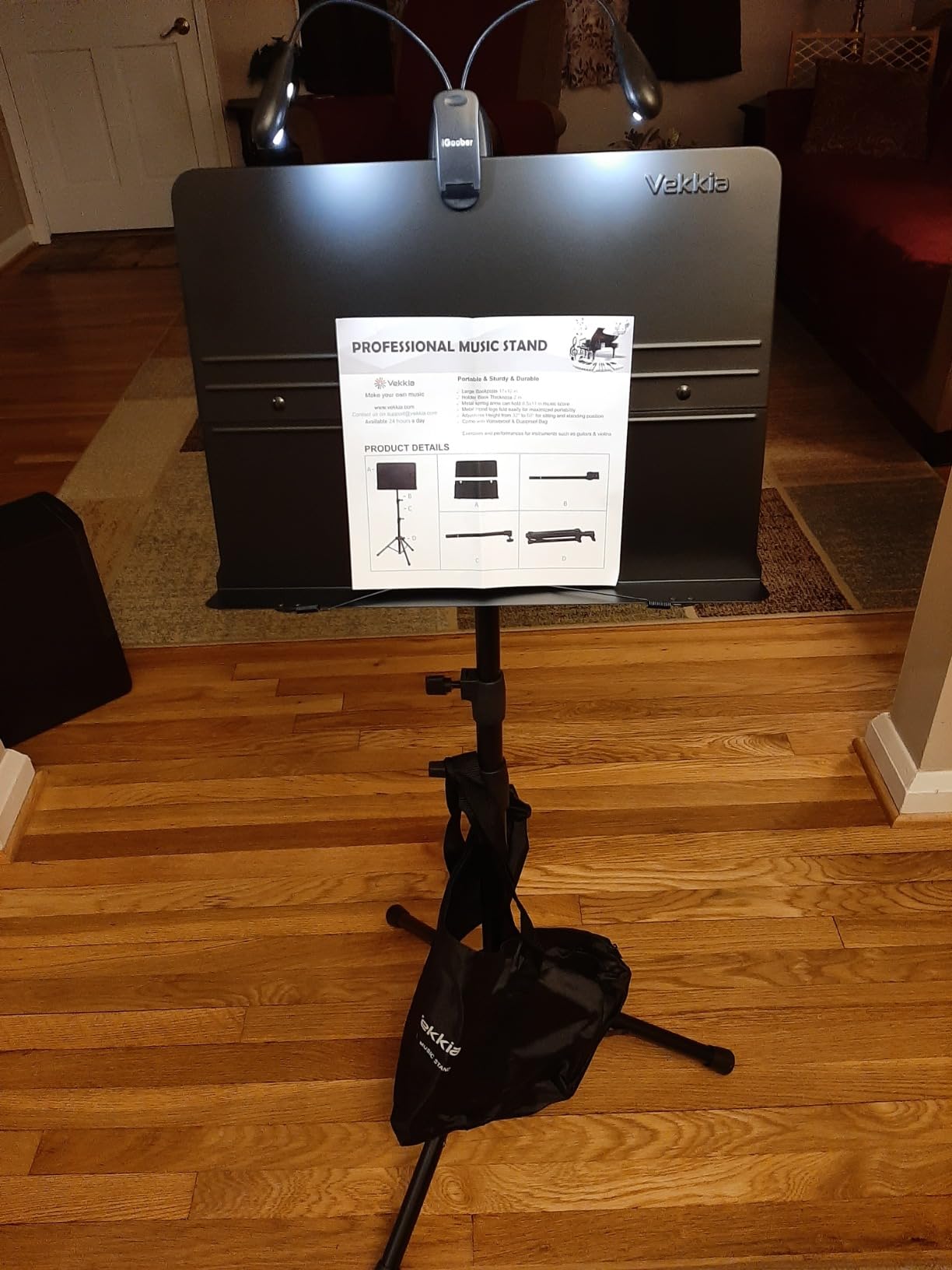 Vekkia 70 - inch Metal Professional Portable Sheet Music Stand customer photo 2