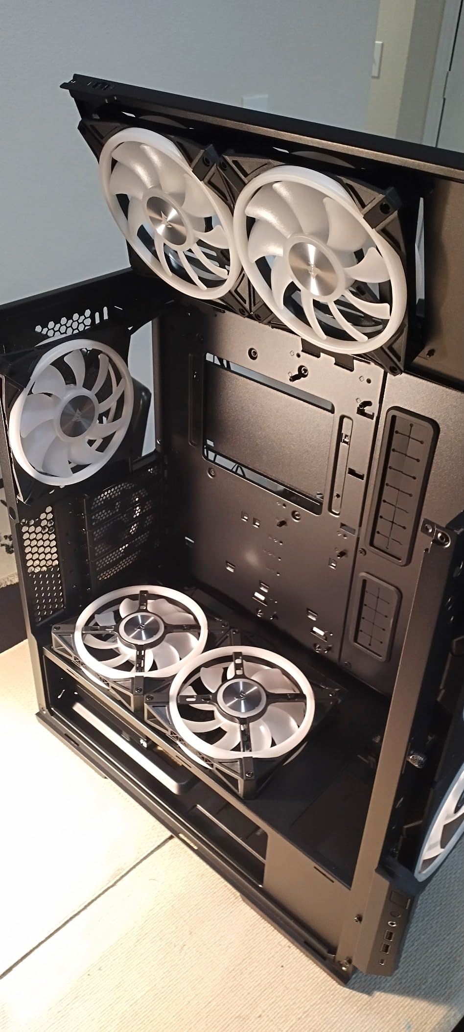 LIAN LI LANCOOL 216 RGB Black ATX Mid-Tower Case, 2x160mm ARGB Fans customer photo 1