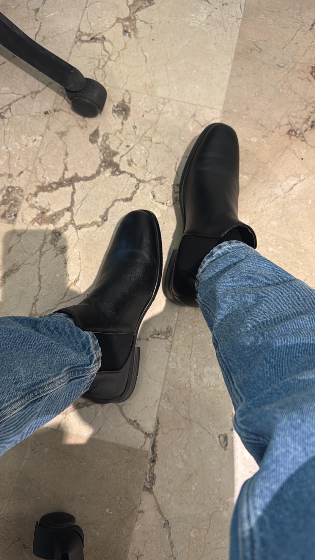 Amazon Essentials Men's Slip On Chelsea Ankle Boot customer photo 1