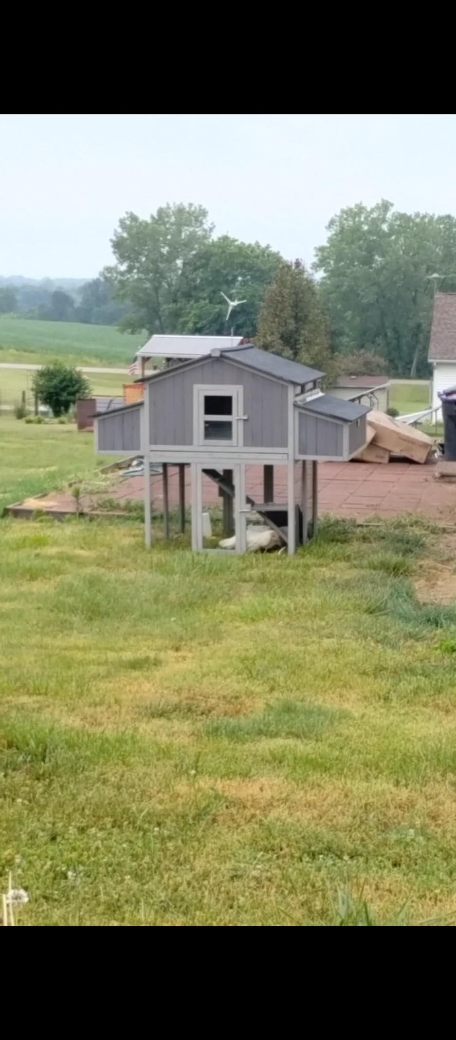 GUTINNEEN Large Chicken Coop for 4-6 Chickens, Movable Thickened Wooden Hen House on Wheels with Easy Clean Removable Tray & 2 Nesting Boxes, Extra Large Outdoor Duck Cage & Rabbit Hutch customer photo 1