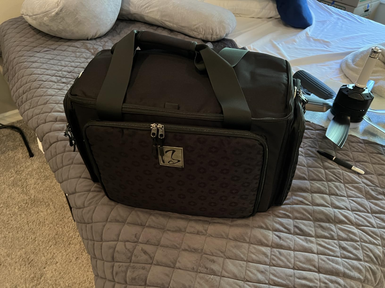 Rolling Sewing Machine Bag with Universal wheels,Sewing Machine Carrying Case with YKK zipers, Compatible most Standard Brother, Singer, Bernina, Sewing Machines.For Women customer photo 1