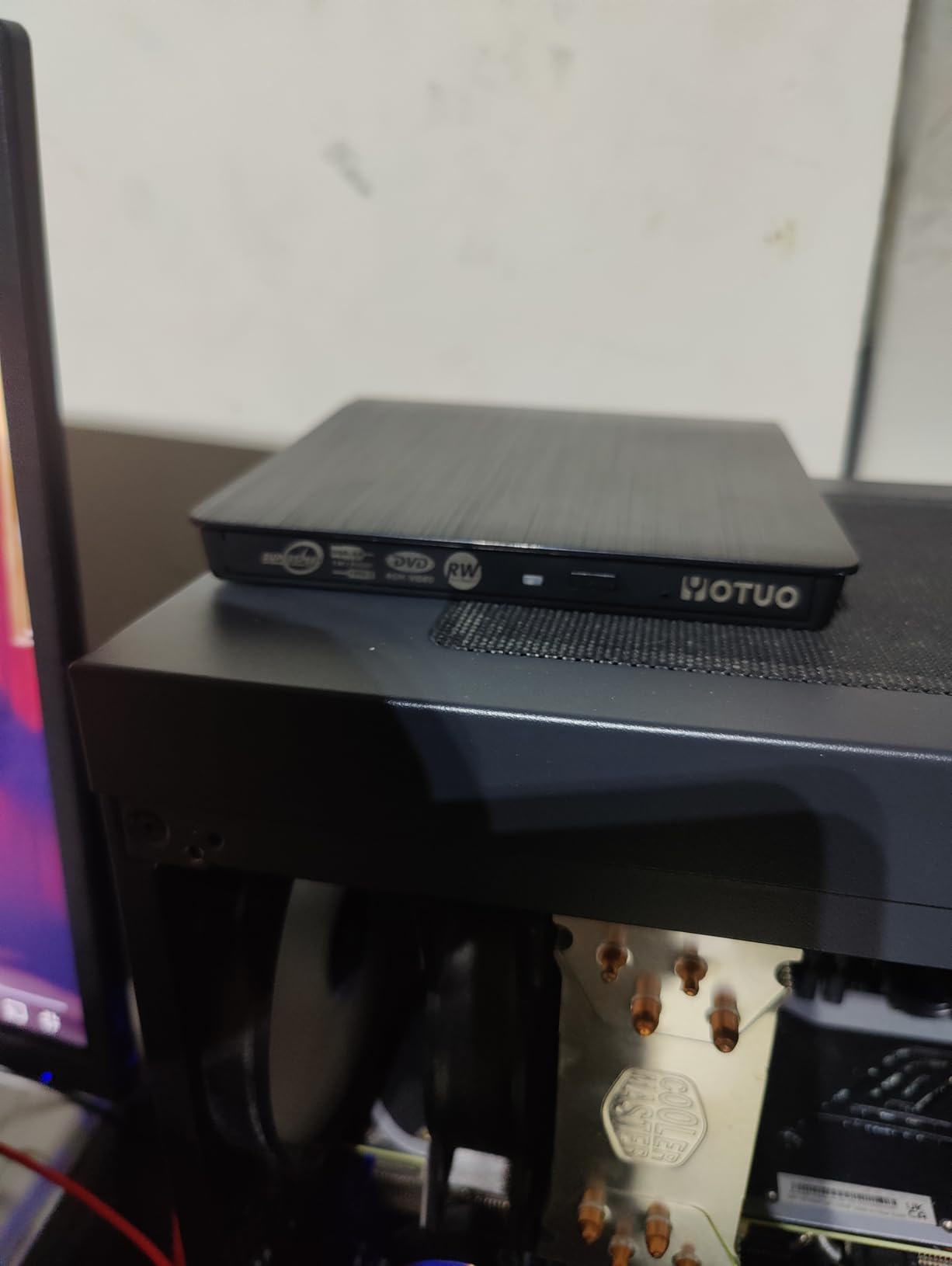 YOTUO External CD/DVD Drive, Portable USB 3.0 & USB-C CD RW Drive, DVD Player, DVD Burner for Laptop, Desktop, Compatible with Windows 7/8/10/11, Mac, MacBook Pro/Air, Linux (IDD029-2) customer photo 1