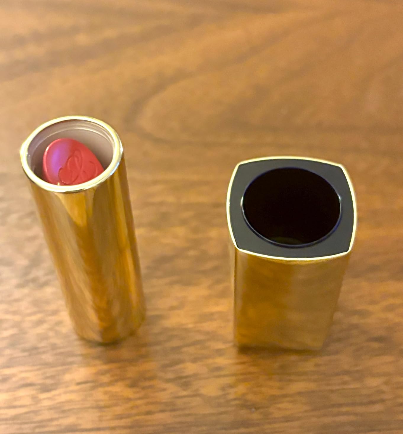 Estée Lauder Pure Color Long-Lasting Hi-Lustre Lipstick for Women | Shimmer Finish, 0.12 Ounce customer photo 2