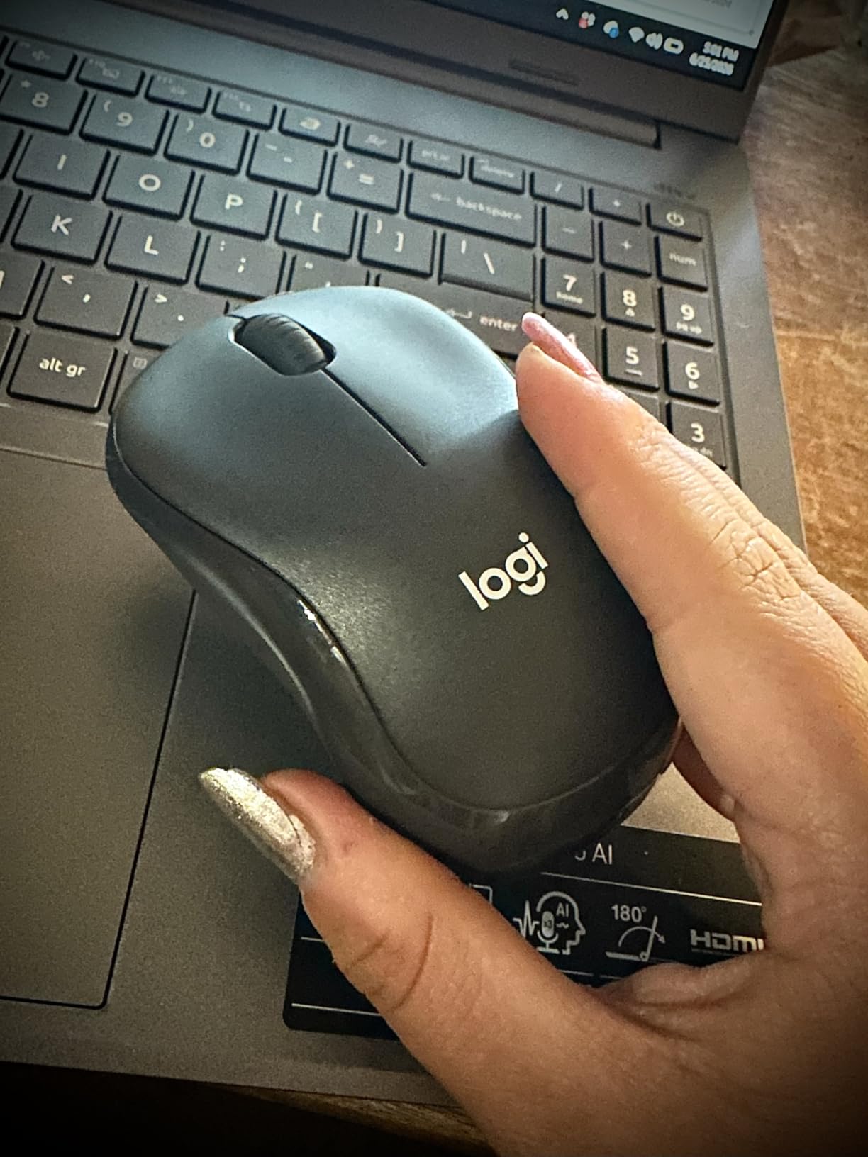 Logitech M240 Compact Silent Bluetooth Wireless Mouse - Graphite customer photo 1