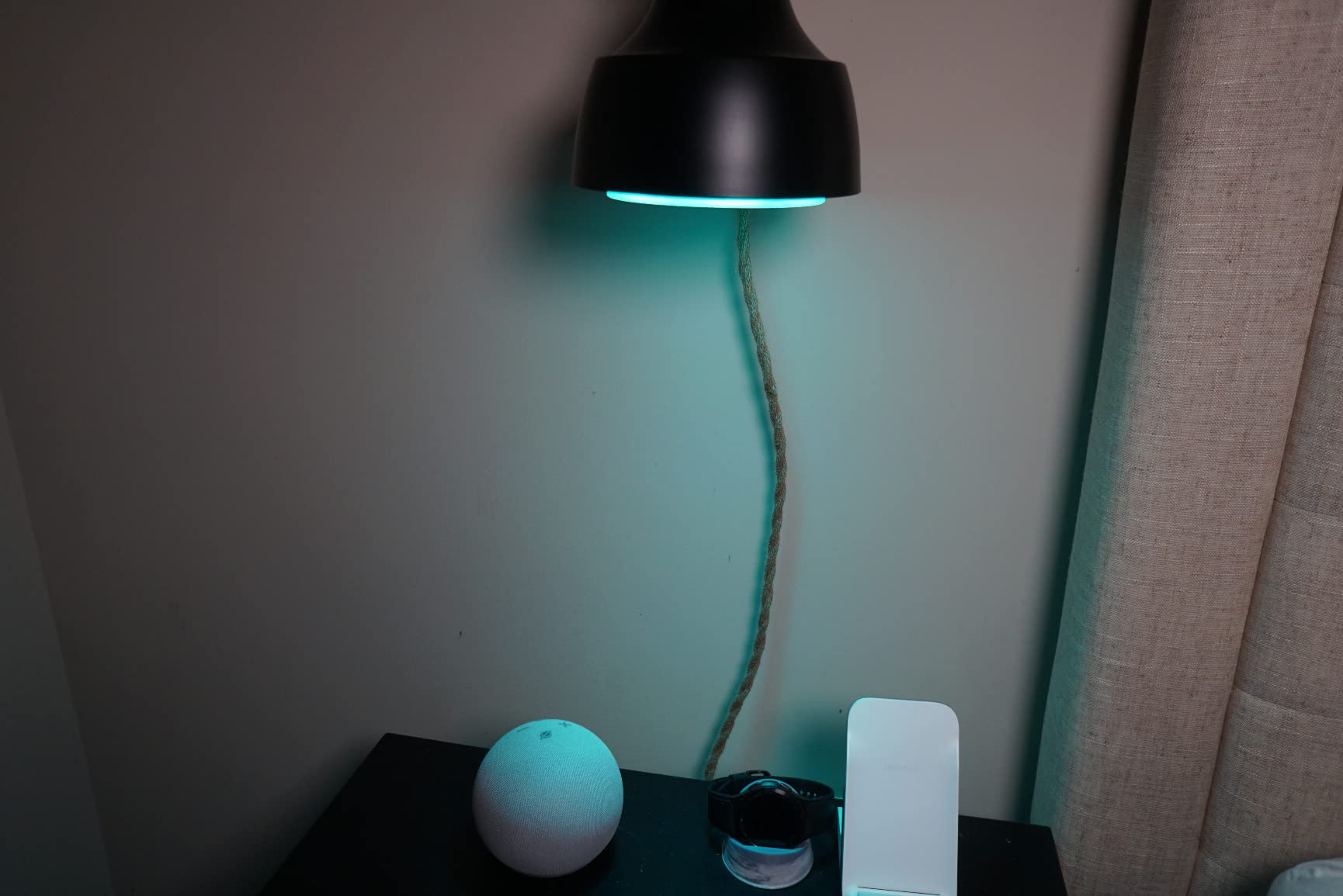 Philips Hue Smart 100W PAR38 LED Bulb - White and Color Ambiance Color-Changing Light - 1 Pack - 1300LM - E26 - Outdoor - Control with Hue App - Works with Alexa, Google Assistant and Apple Homekit customer photo 2