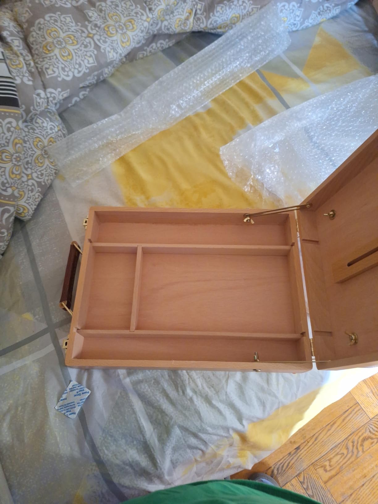 ARTIFY Adjustable Beechwood Tabletop Painting Easel, Wooden Sketch Box Easel, Desktop Artist Easel for Drawing (Easel Box) customer photo 1
