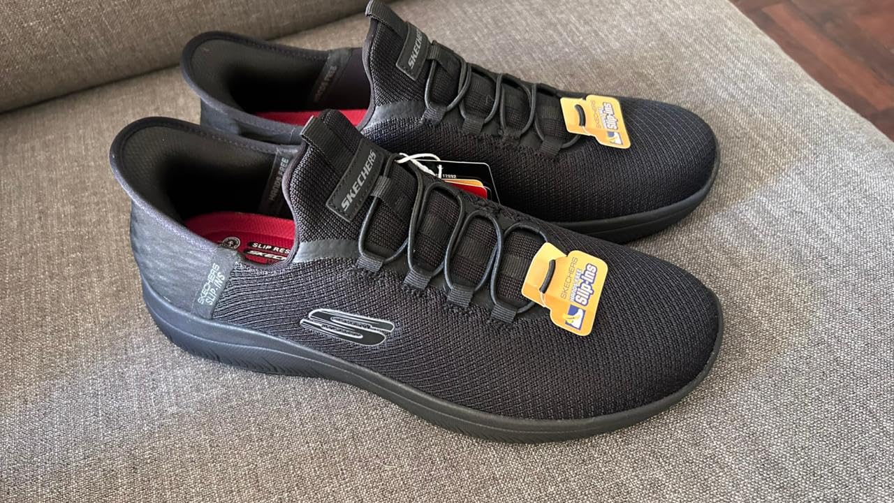Skechers Men's Summits Colsin Bungee customer photo 1