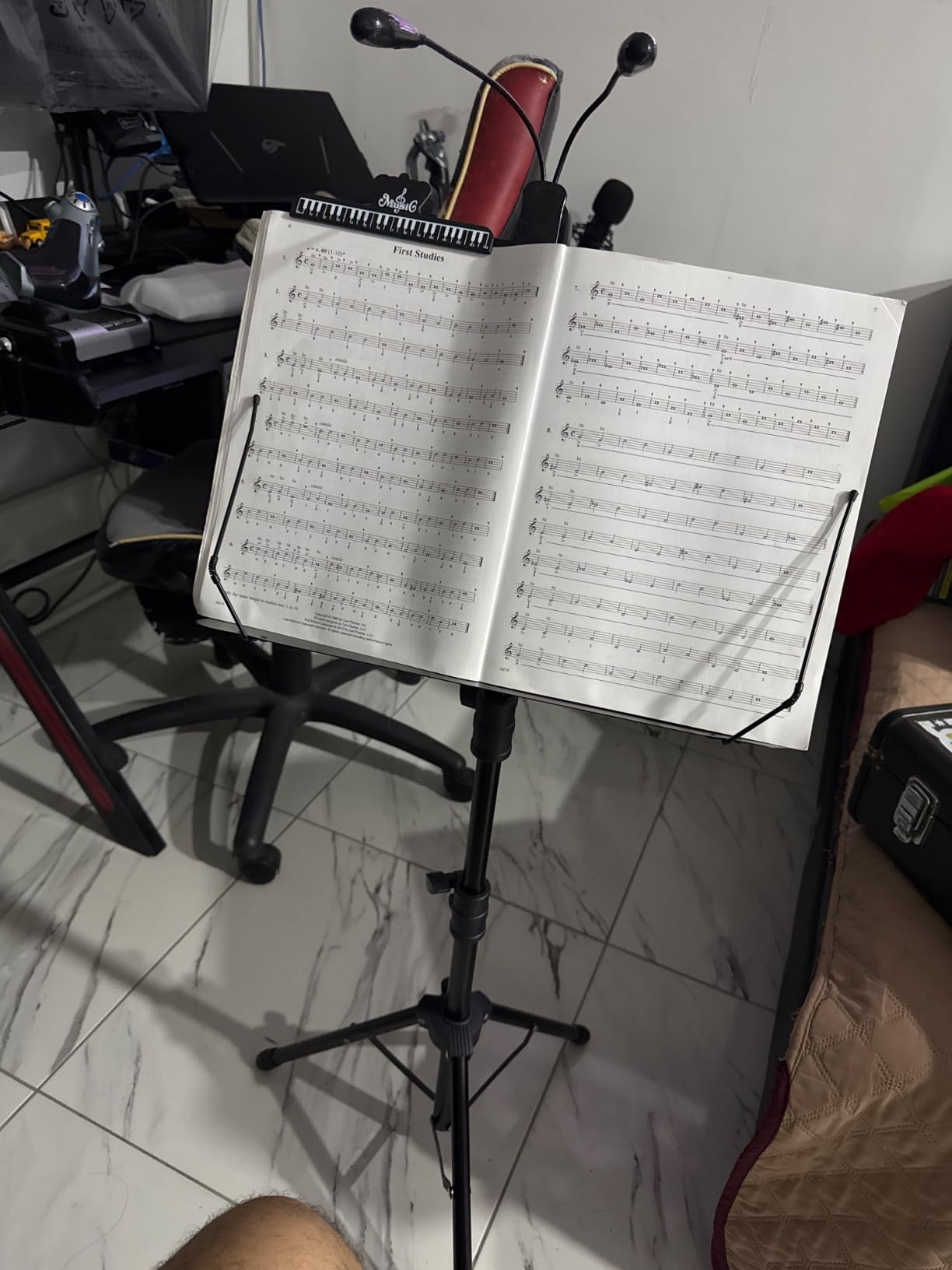 Ramzi Music Stand For Sheet Music customer photo 2