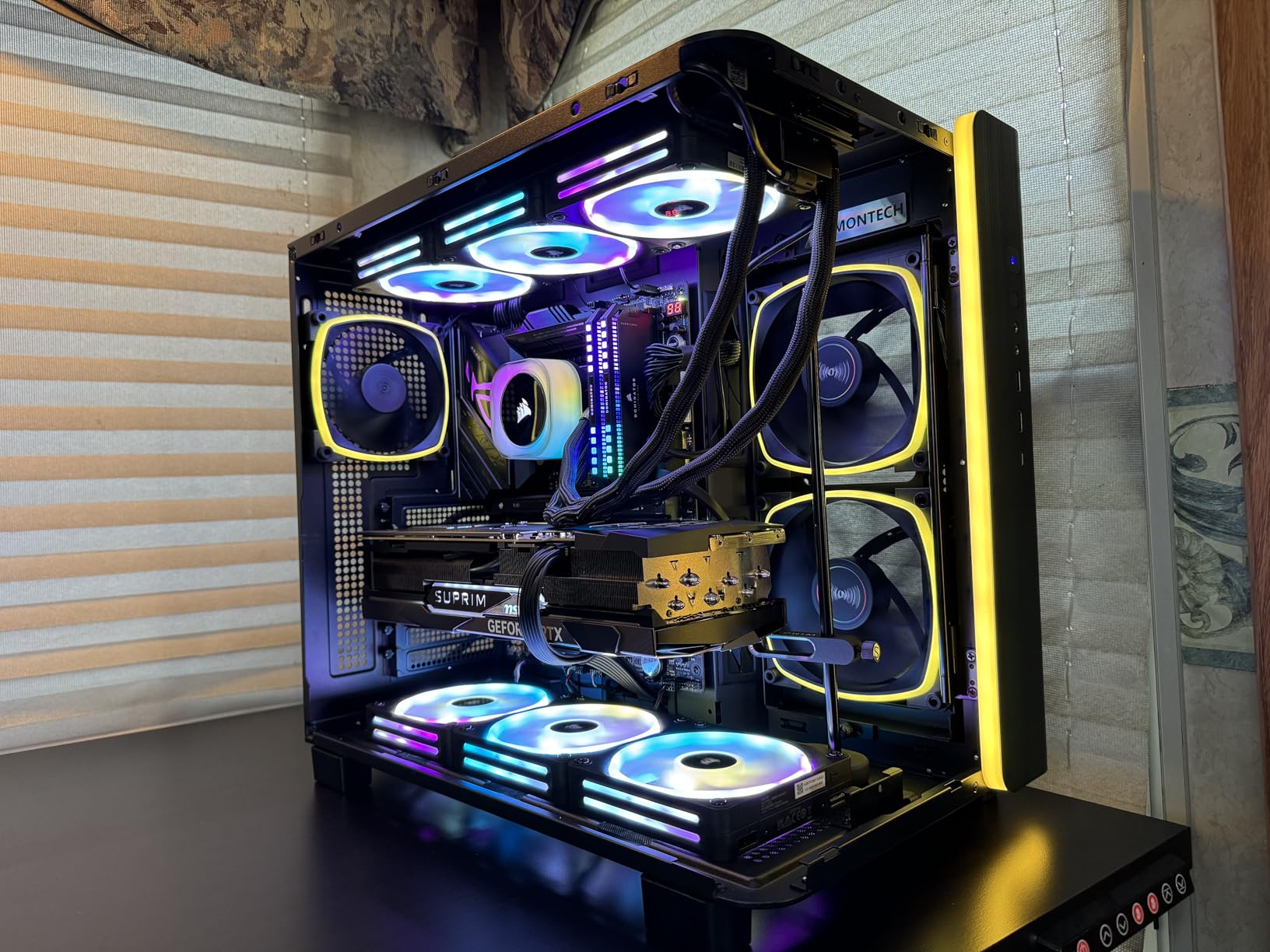 CORSAIR HX1000i ATX 3.1 PCIe 5.1 1000W Power Supply – Black customer photo 2