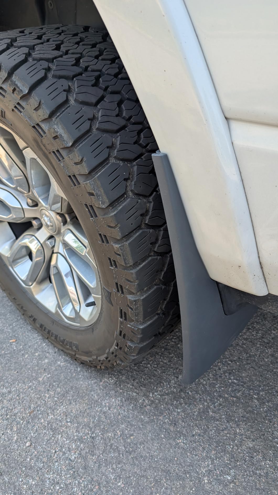 Kiwi Master No Drill Mud Flaps for 2009-2018 Ram 1500/2500/3500 with Fender customer photo 1