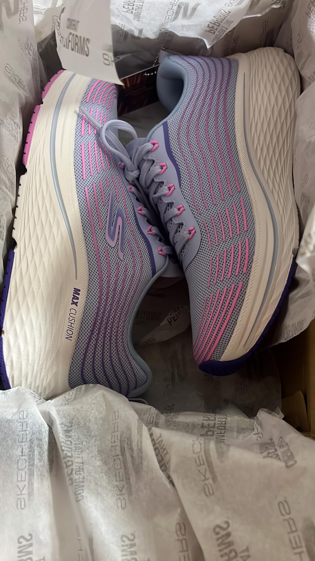 Skechers Women's Max Cushioning Elite 2.0 customer photo 2