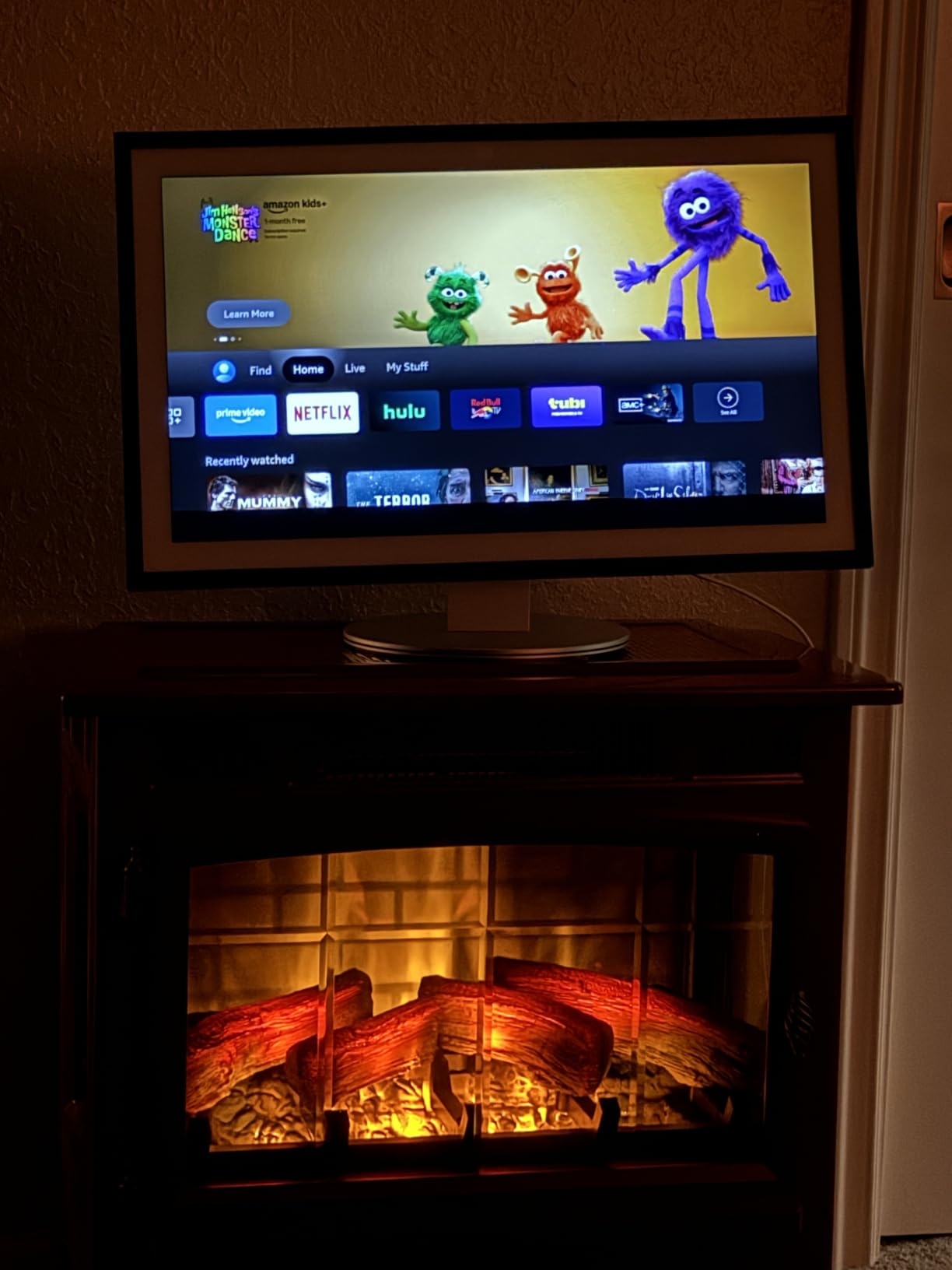 Amazon Echo Show 15 (newest model), Full HD 15.6