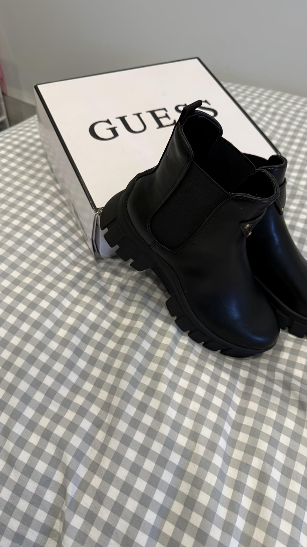 GUESS Women's Hestia customer photo 1