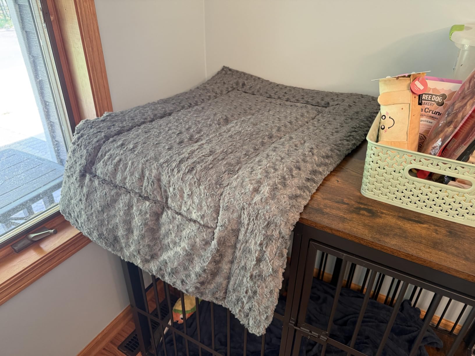 Exsnugy Washable Dog Bed Mat Large Size Fluffy Pet Crate Pad 48x30 XXL customer photo 1