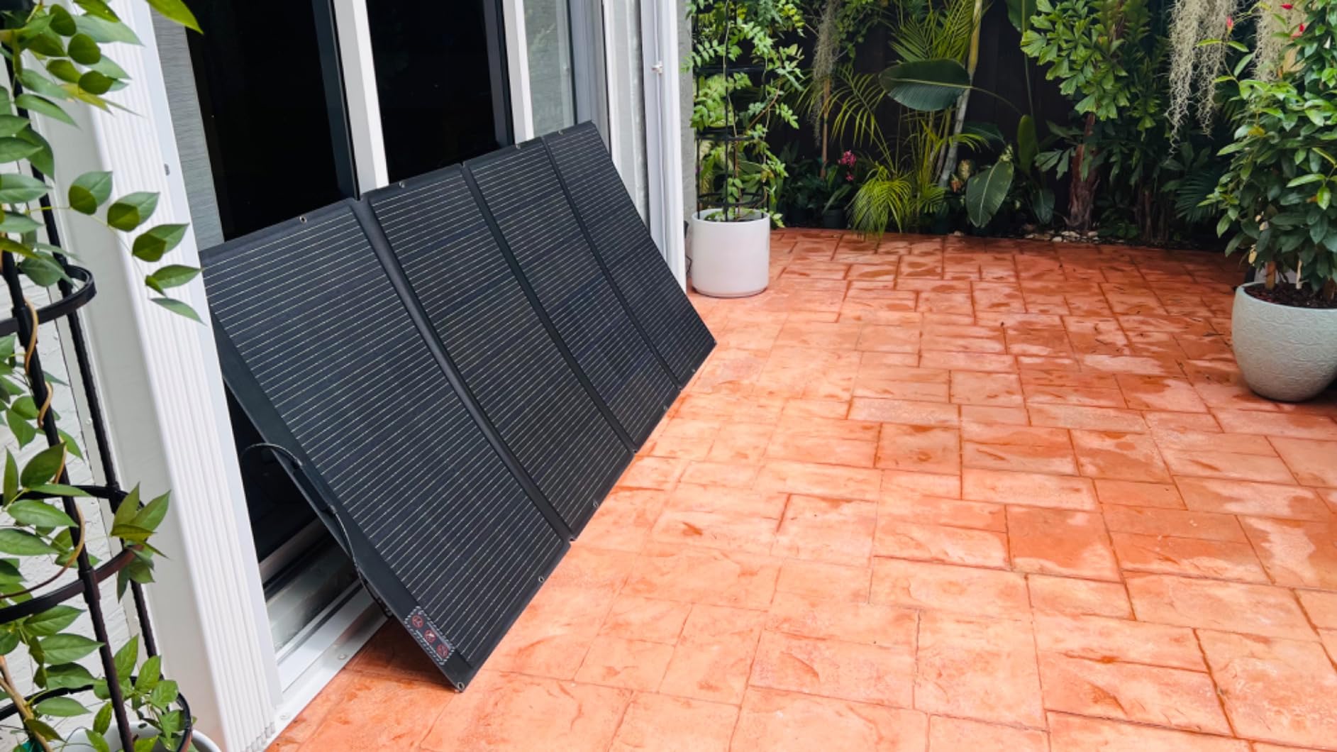 EF ECOFLOW DELTA 2 Max Solar Generator 2048Wh With 400W Solar Panel customer photo 2