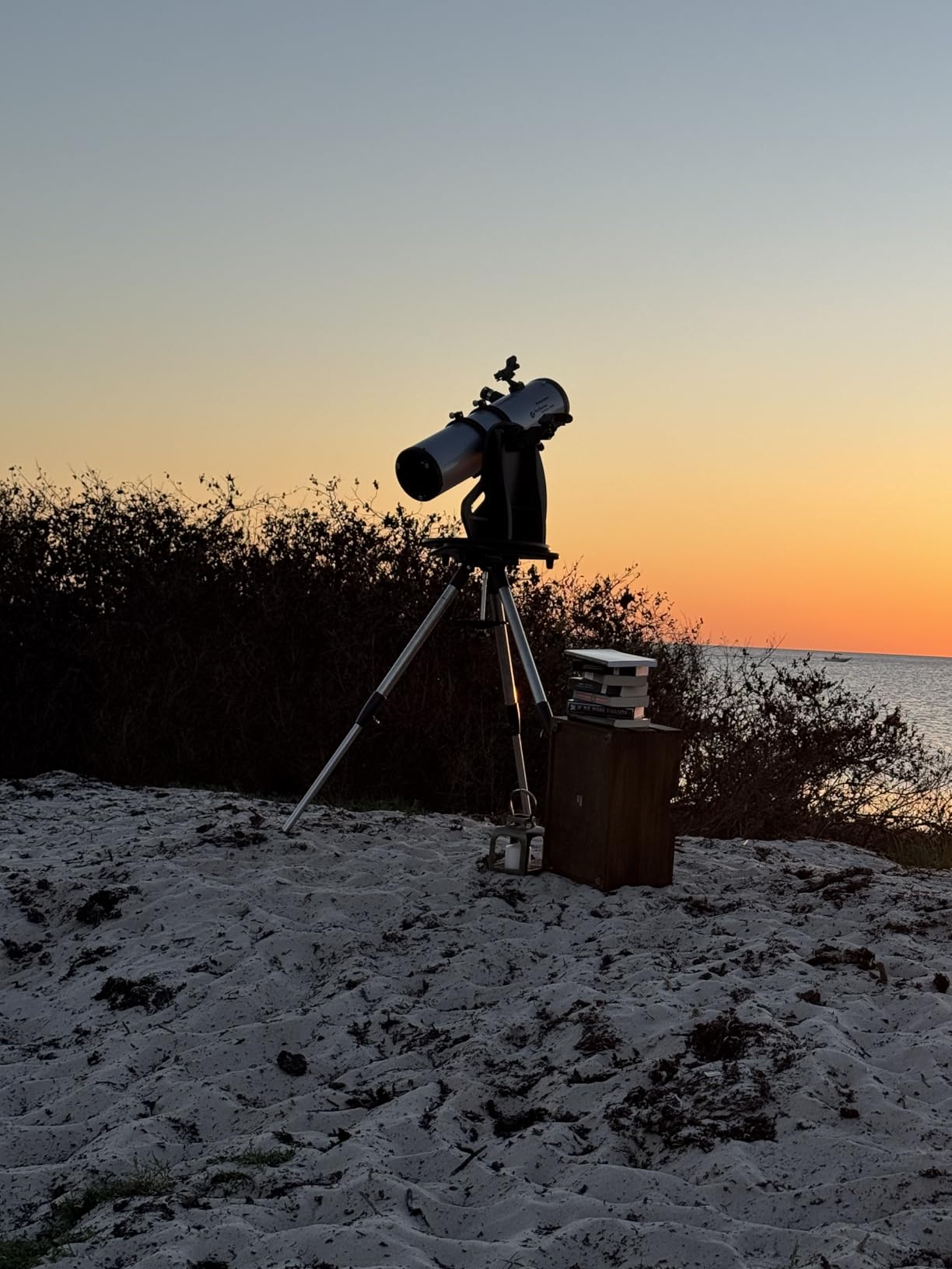 Celestron StarSense Explorer 114AZ App-Enabled Tabletop Dobsonian Telescope customer photo 2