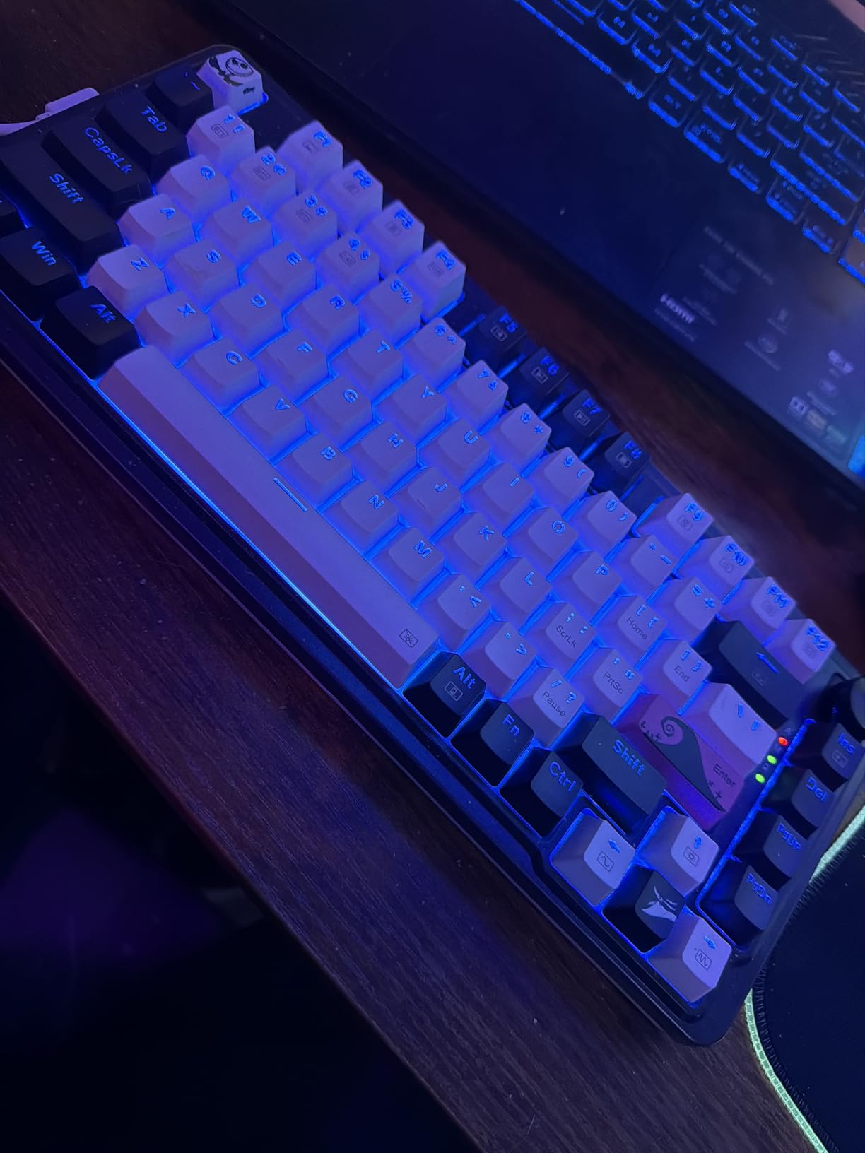 Redragon K673 PRO Wireless 81-Key RGB Gasket Gaming Keyboard, Scroll Knob customer photo 1