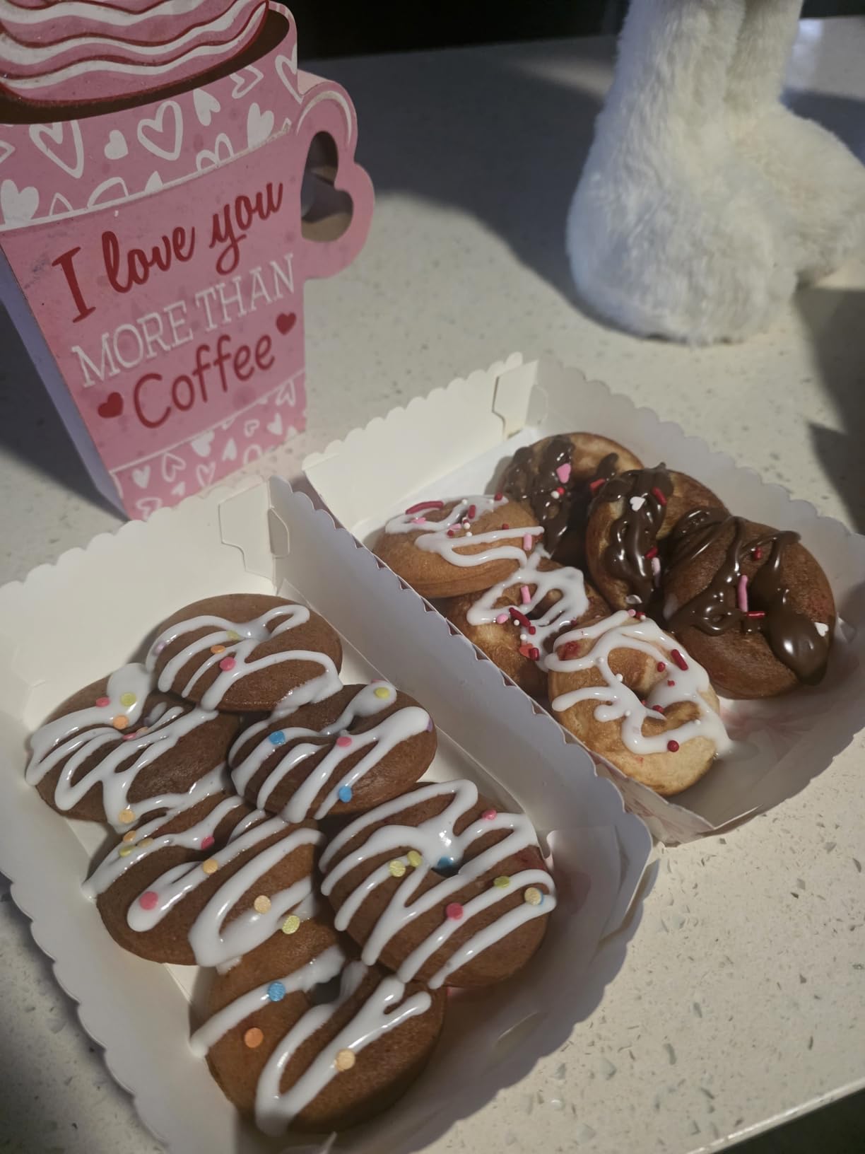 Baker's Friend Mini Donut Maker Machine, Bake 12 Mini Doughnuts, Maquina Para Hacer Donas, Perfect for Breakfast, Snacks, Desserts & More customer photo 1