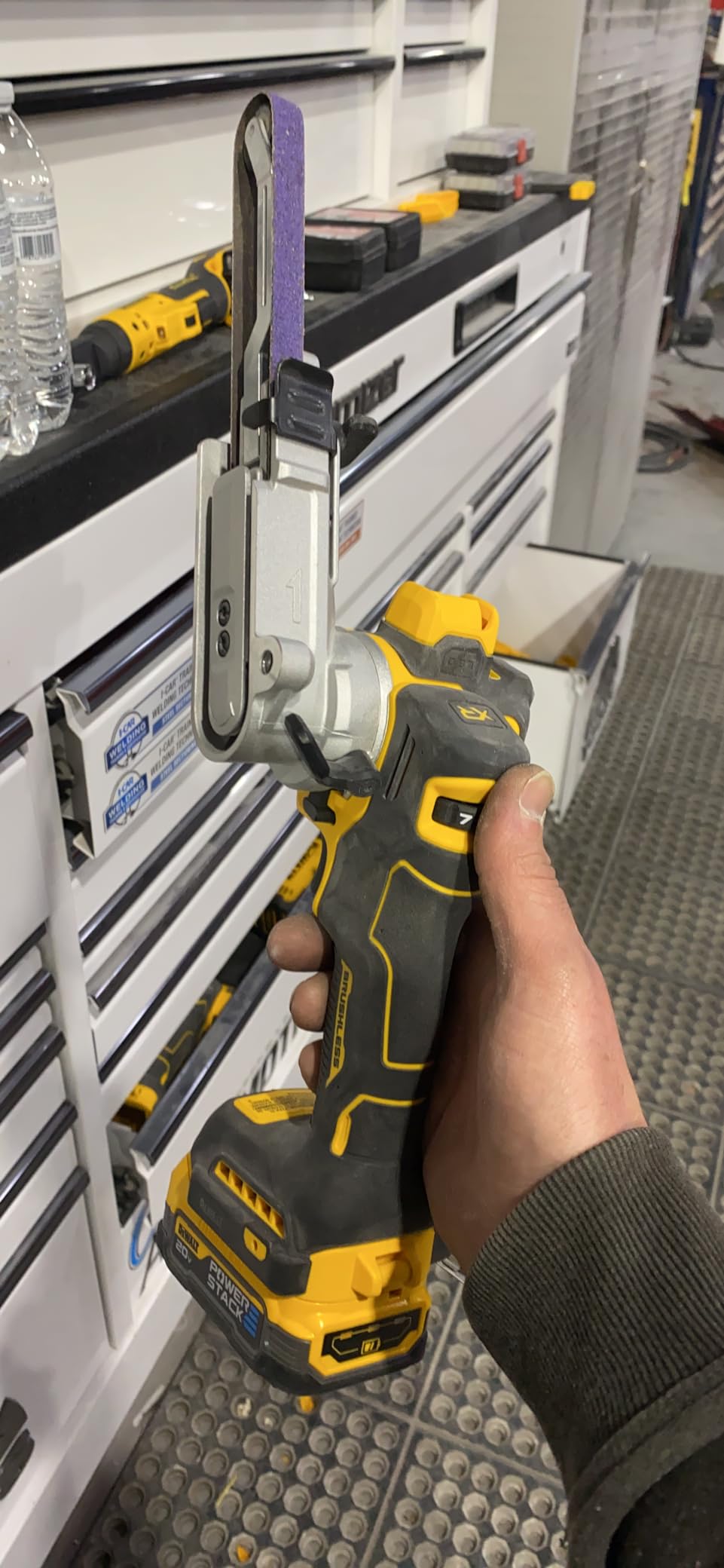 DEWALT 20V MAX XR Cordless Bandfile Power Tool Belt Sander, Bare Tool Only (DCM200B) customer photo 2