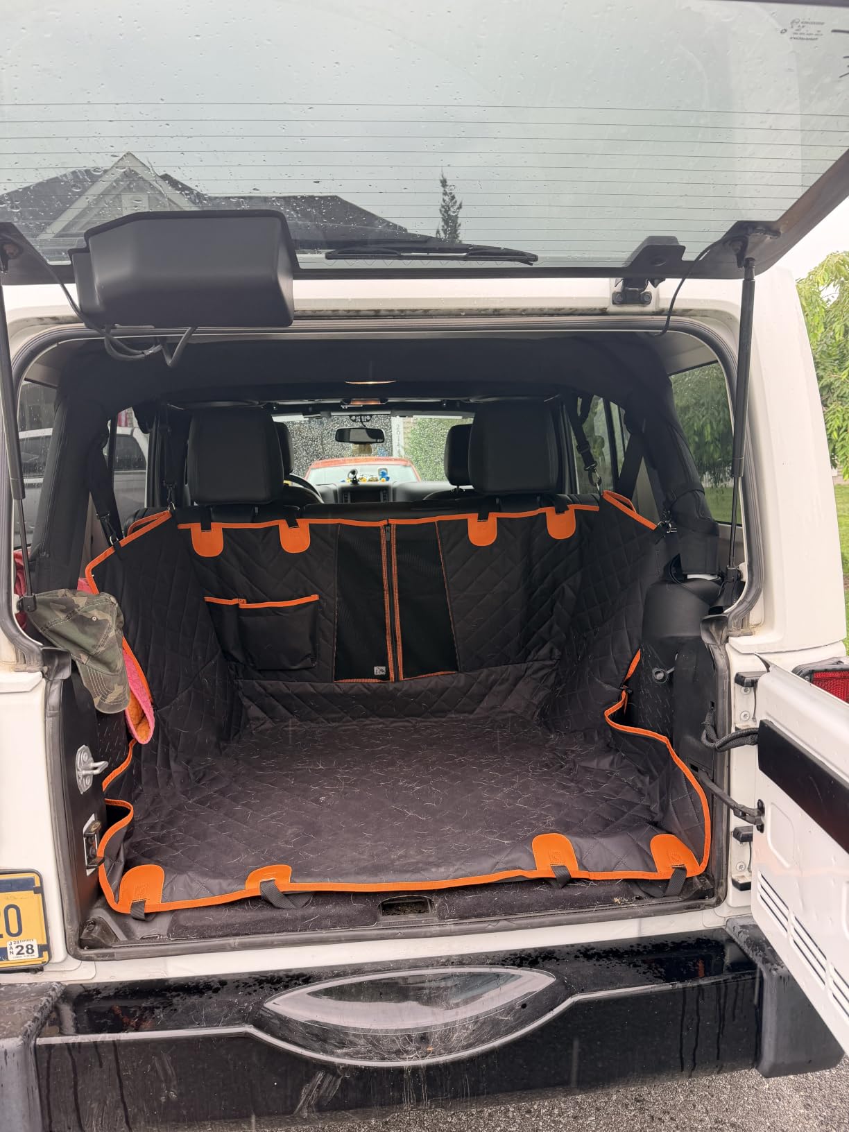Dog Car Seat Cover, 600D Heavy Dute Car Seat Cover for Dogs Pets, 100% Waterproof Anti-Scratch Nonslip Dog Hammock for Cars, Seat Covers Protector with SeatBelt for Sedan SUV Truck Standard Black customer photo 1