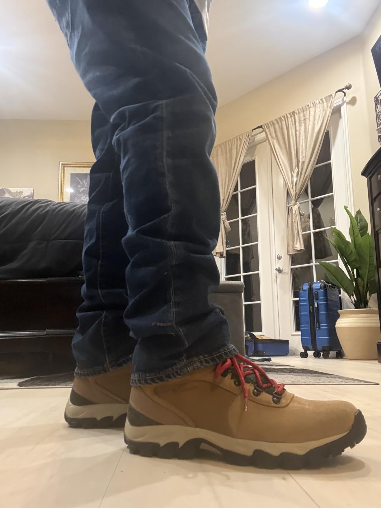 Columbia Newton Ridge Plus II Suede Waterproof customer photo 2