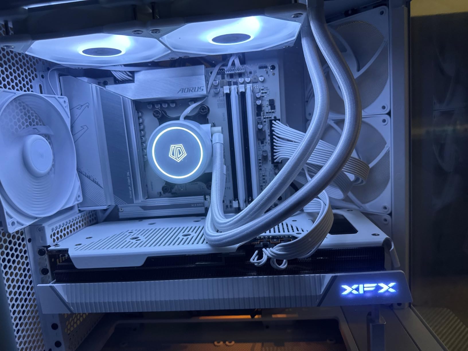 be quiet! Pure Wings 3 140mm Quiet PWM Case Fan | High top-end Speed with Low Minimum RPM | Extraordinary air Pressure | BL108 customer photo 1