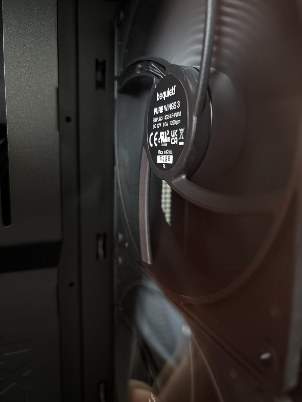 be quiet! Pure Wings 3 140mm Quiet PWM Case Fan | High top-end Speed with Low Minimum RPM | Extraordinary air Pressure | BL108 customer photo 2