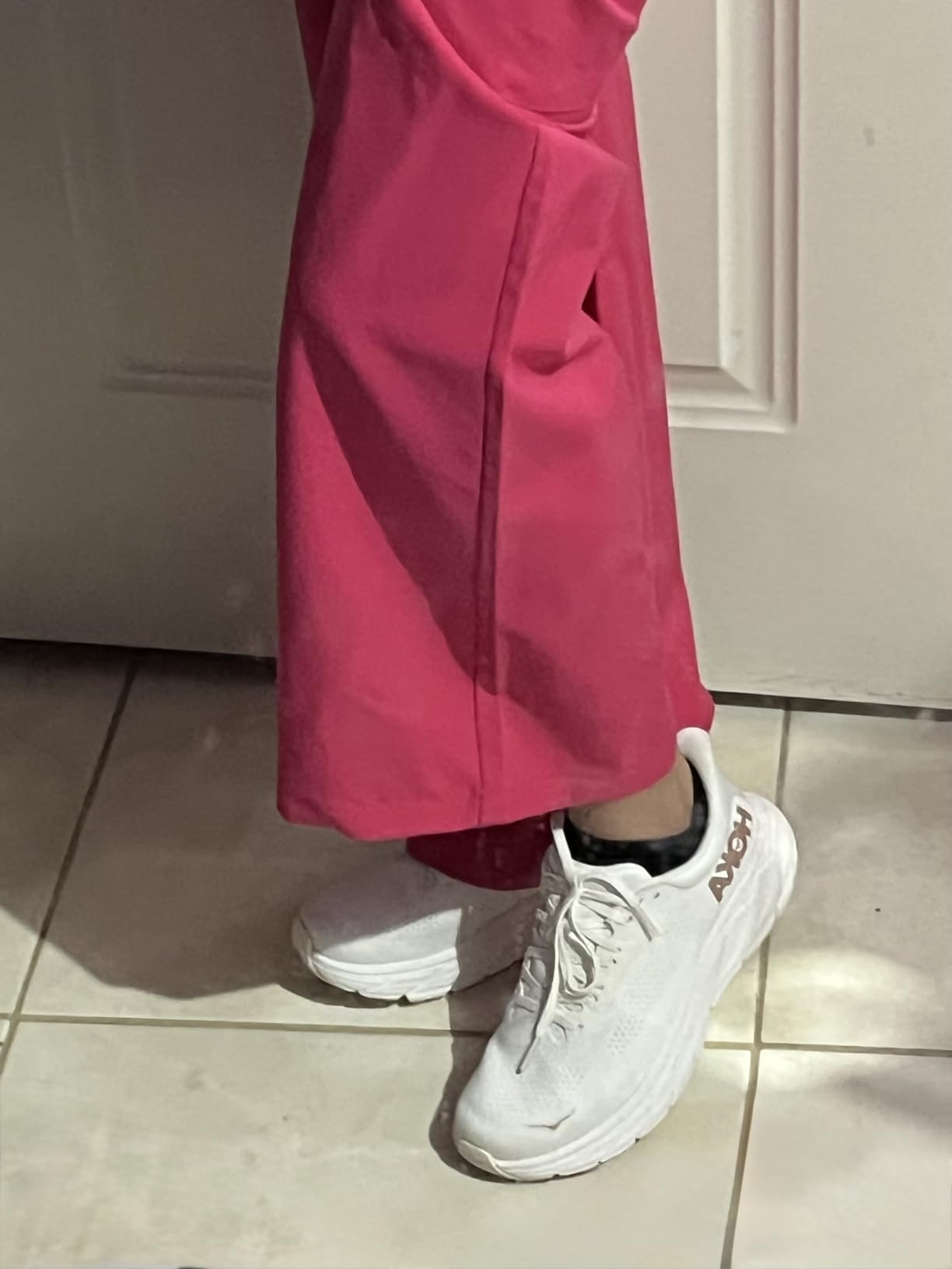 On Women's Arahi 7 Running Shoe customer photo 2